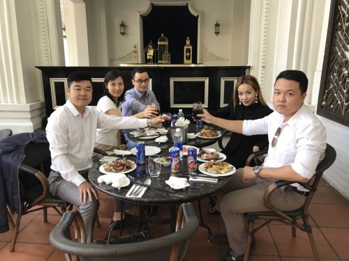 Team Sales Chatwork nhận thưởng KPI thứ 2 liên tiếp